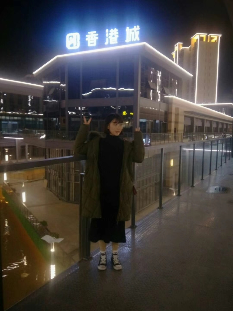 小萧萍欧尼💗-贵州省·黔南布依族苗族自治州·长顺县--会拍照,出图快,
认真负责 ,可萌可御姐。