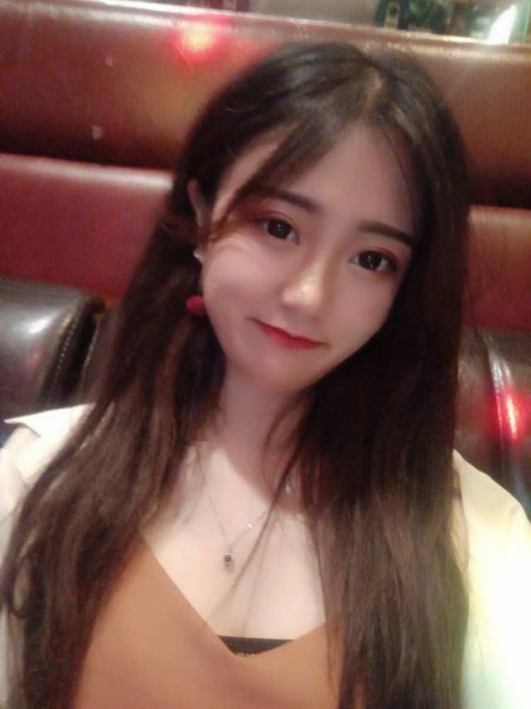 @zzh💓-山东省·济宁市·邹城市--接寄拍 服装单 美瞳单 饰品单都可接 有需要的卖家请联系