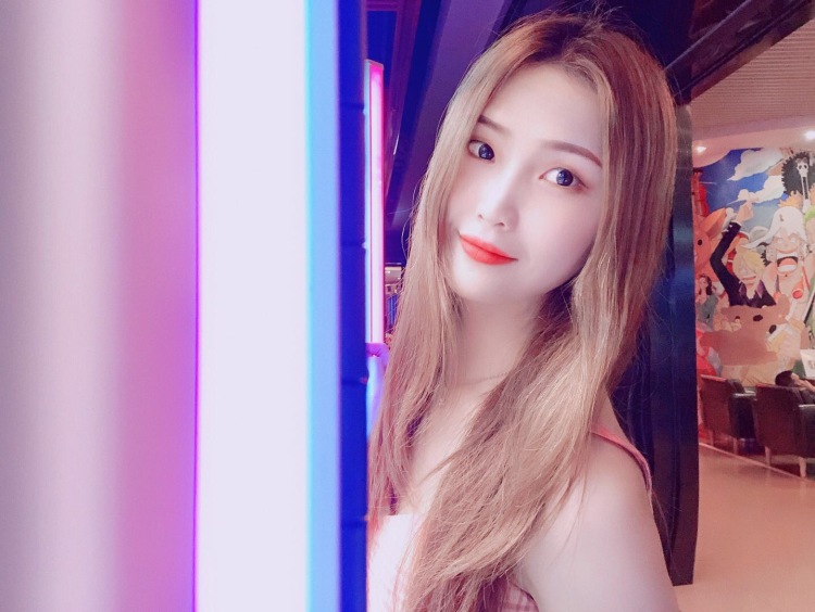 多么哇塞的姑娘💋-广西壮族自治区·柳州市·柳南区--接寄拍,会化妆,拍照摄影,P图等后期
