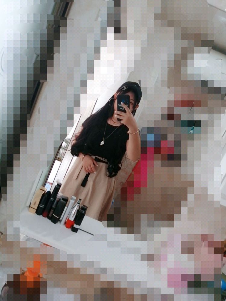 zwx🐯-吉林省·四平市·铁西区--在线街拍鞋子包包化妆品衣服等等
