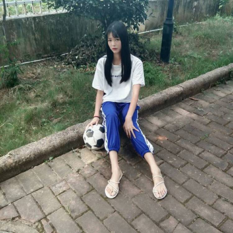 过分温柔-江西省·新余市·渝水区--最近接的买家秀送拍单:衣服裤子,假睫毛,精华液 手机壳
有商家需要买家秀可以联系我哦,无佣金送实物也接收哦