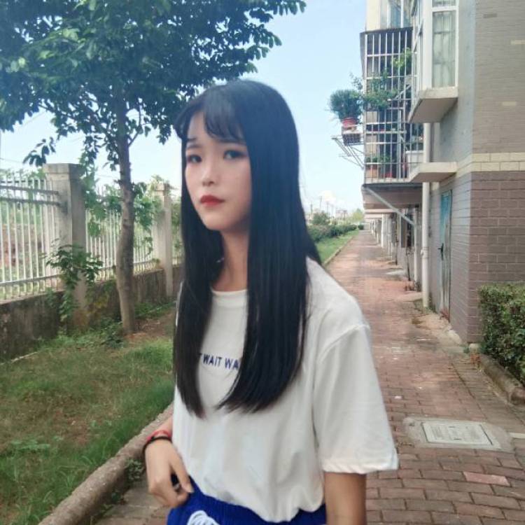 过分温柔-江西省·新余市·渝水区--最近接的买家秀送拍单：衣服裤子，假睫毛，精华液 手机壳   
有商家需要买家秀可以联系我哦，无佣金送实物也接收哦