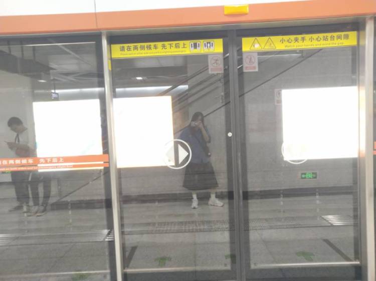 奶茶精-湖北省·武汉市·江夏区--日常生活照,有个会拍照的朋友