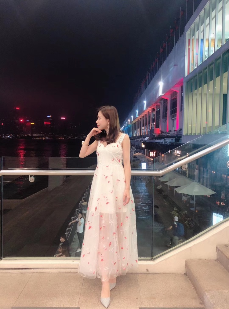🌟 Alice💛 LSY-广东省·深圳市·宝安区--买家秀,网拍模特,可寄拍,港风,ins风,任何风格都可以,擅长搭配和化妆,短视频拍摄,直播主播,会编辑照片,会剪片制作短视频