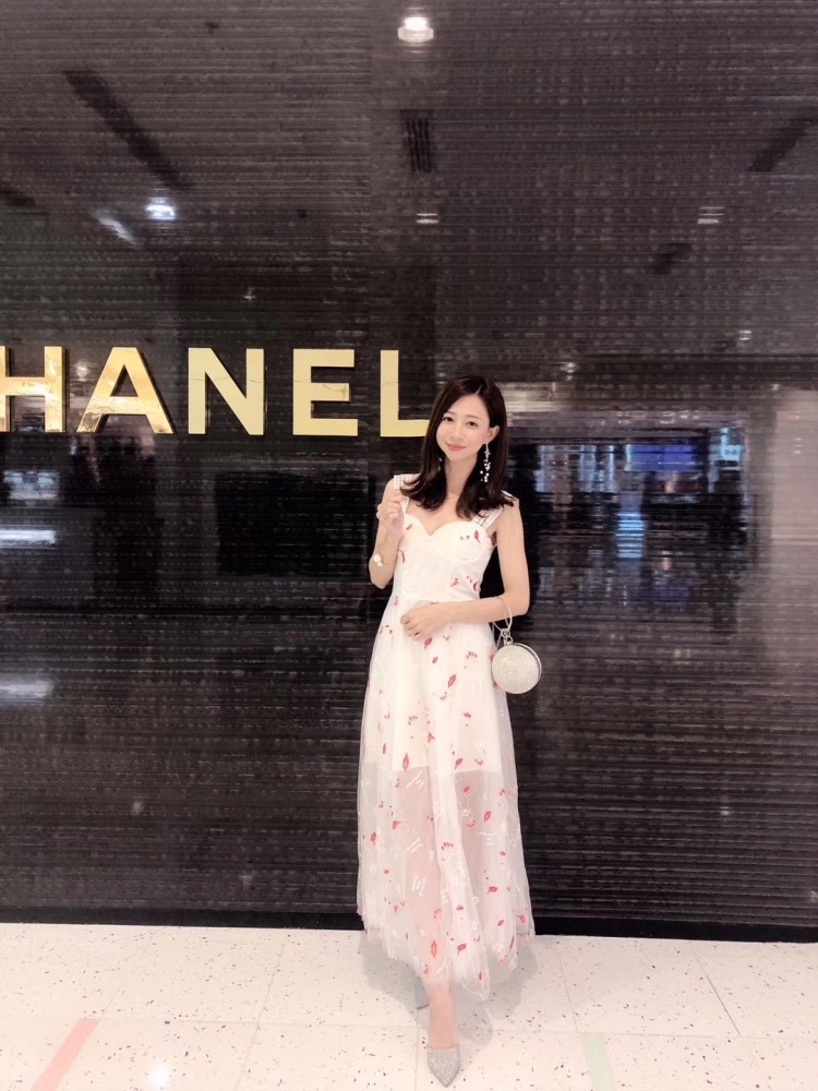 🌟 Alice💛 LSY-广东省·深圳市·宝安区--买家秀,网拍模特,可寄拍,港风,ins风,任何风格都可以,擅长搭配和化妆,街拍,外拍,短视频拍摄,直播主播,会编辑照片,会剪片制作短视频