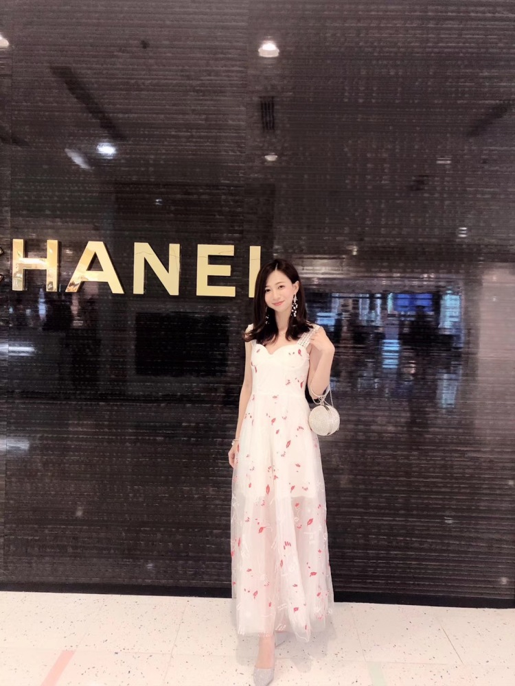 🌟 Alice💛 LSY-广东省·深圳市·宝安区--买家秀,网拍模特,可寄拍,港风,ins风,任何风格都可以,擅长搭配和化妆,街拍,外拍,短视频拍摄,直播主播,会编辑照片,会剪片制作短视频