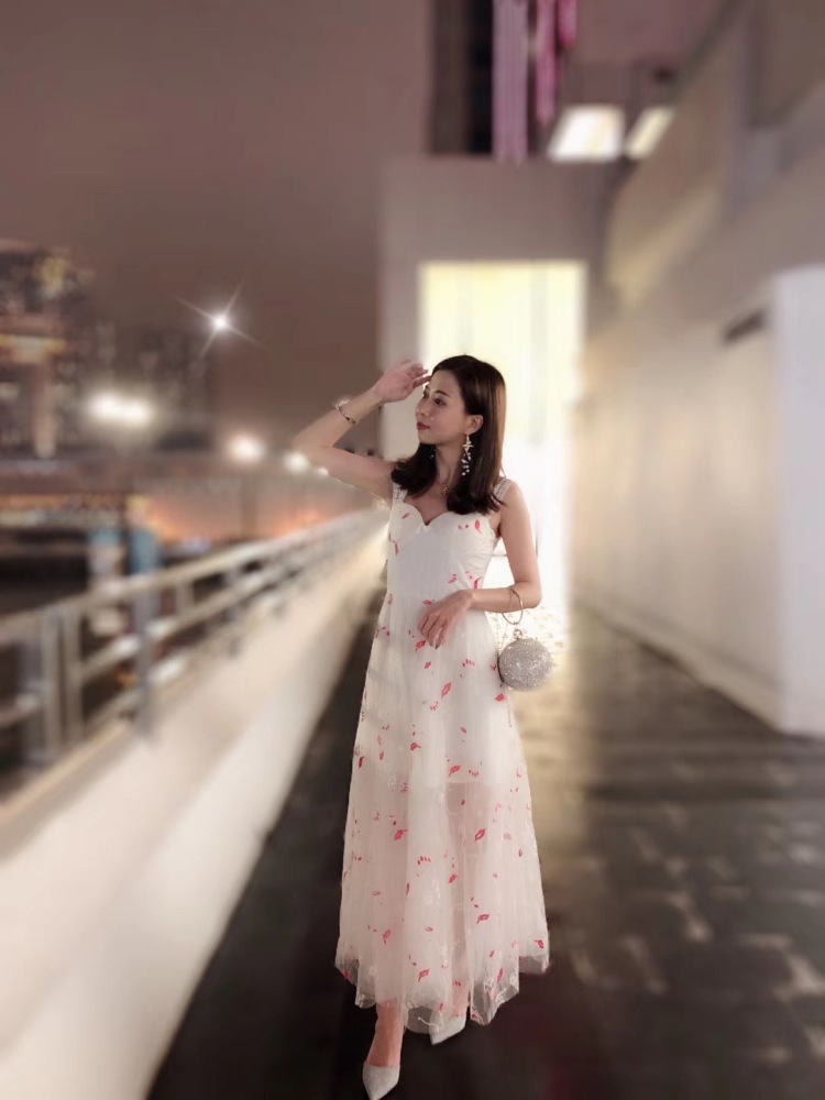 🌟 Alice💛 LSY-广东省·深圳市·宝安区--买家秀,网拍模特,可寄拍,港风,ins风,任何风格都可以,擅长搭配和化妆,街拍,外拍,短视频拍摄,直播主播,会编辑照片,会剪片制作短视频
