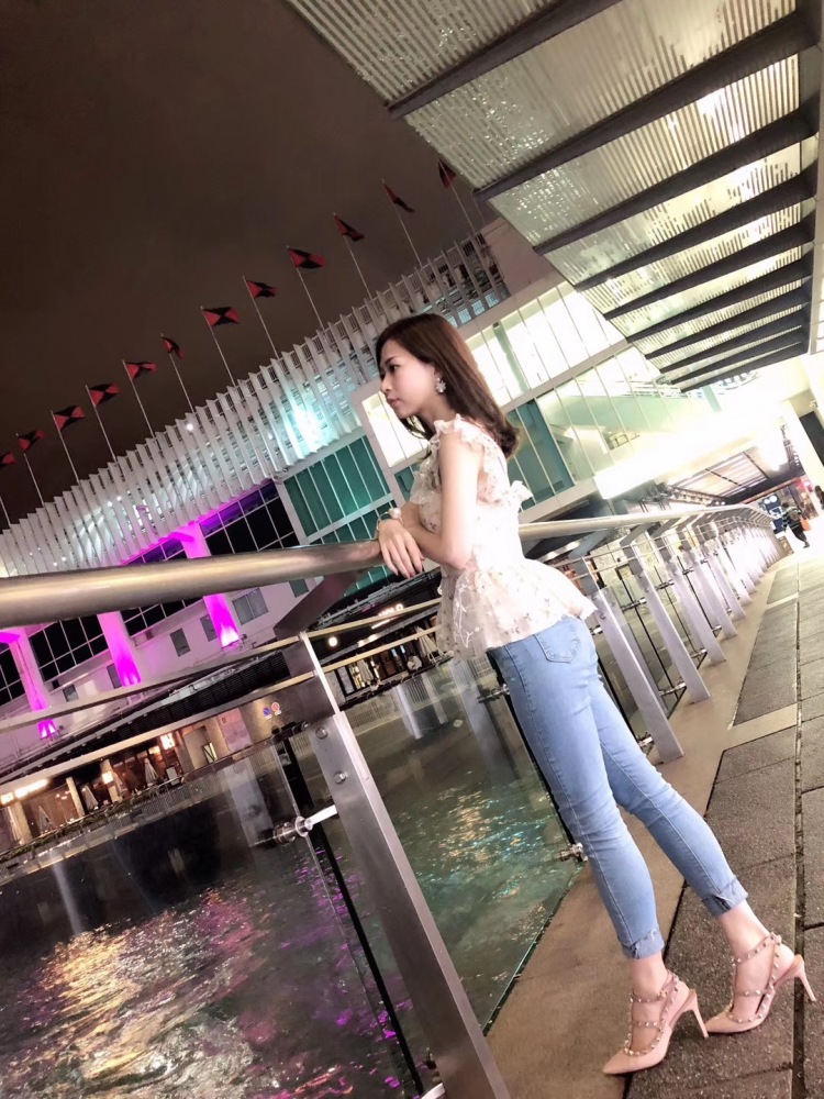 🌟 Alice💛 LSY-广东省·深圳市·宝安区--买家秀,网拍模特,可寄拍,港风,ins风,任何风格都可以,擅长搭配和化妆,街拍,外拍,短视频拍摄,直播主播,会编辑照片,会剪片制作短视频