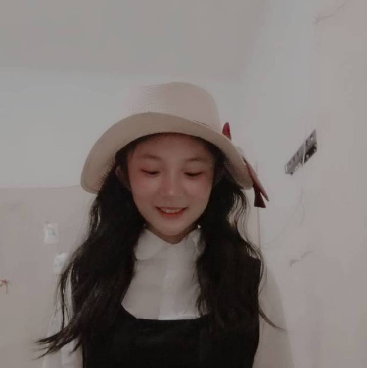 🦄🦄小蕊-安徽省·六安市·霍邱县--汉服,制服,洛丽塔,其他的我都可以,任何风格都可以相信我就对了,寄拍。