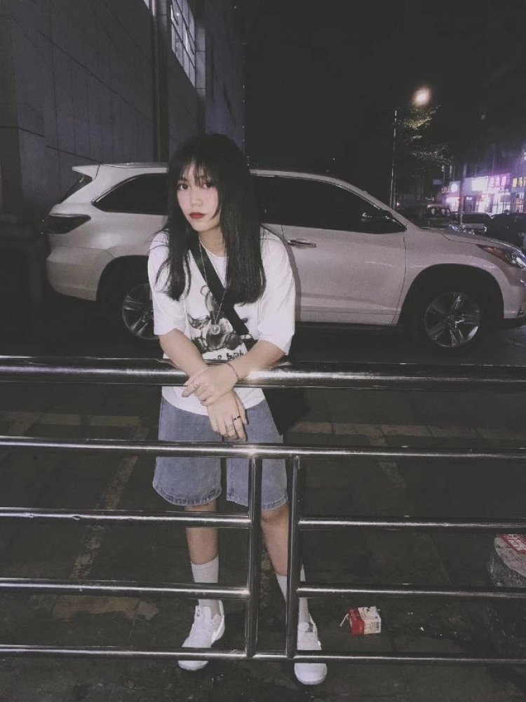 Lorna🇨🇳-广东省·惠州市·惠城区--喜欢网拍想要积累,高163体重105,喜欢摄影,会p图,想要尝试各种类型