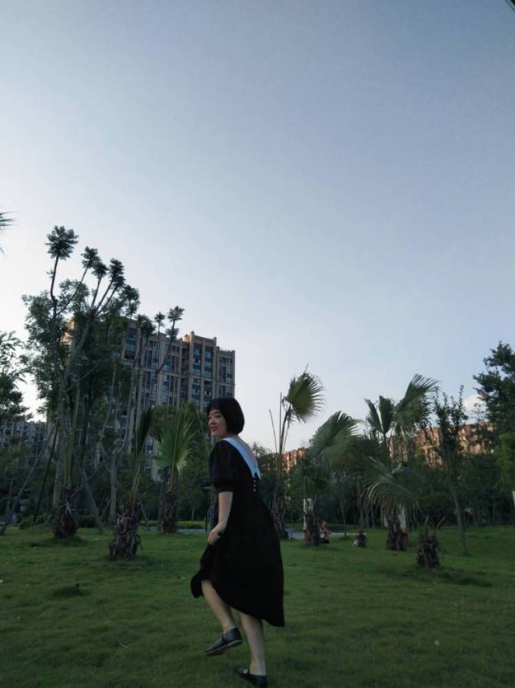 梅子-四川省·成都市·双流区--网拍,寄拍,约拍都可以
如果能够接拍模特就太棒了
因为真的很喜欢很喜欢拍照
每一次拍照都会让我开心好几天
想要尝试每一种风格🌈