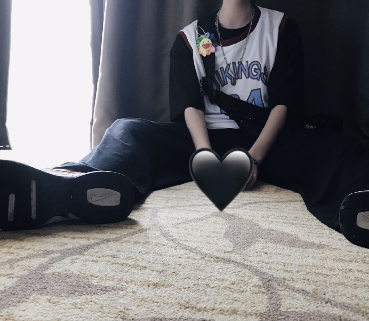 ʀᴀɪɴʙᴏᴡ.-广东省·广州市·海珠区--本人183cm 体重120 会摄影会P图 接网拍 还没什么经验想尝试一下