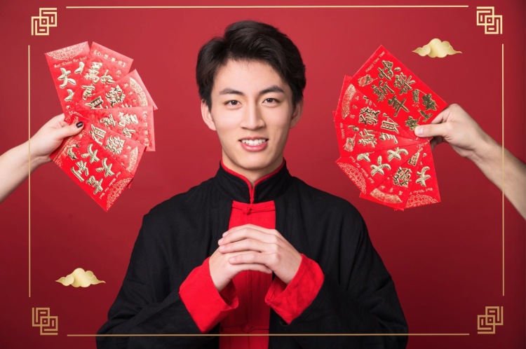 Li Hong Hao-北京市·北京市·海淀区--北京电影学院在读本科生，目前是北京猫头鹰摄影工作室合作模特，喜欢展现，可以接拍各种风格。