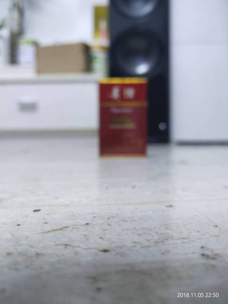 [耶]L  F  Y[耶]-广东省·汕头市·潮南区--简单拍摄一下，一包在贵的烟，一块钱的打火机就能搞定，价格不在多，有就行，挣点零花钱而已，如果收到邀请，那我先谢谢老板，😉 😉