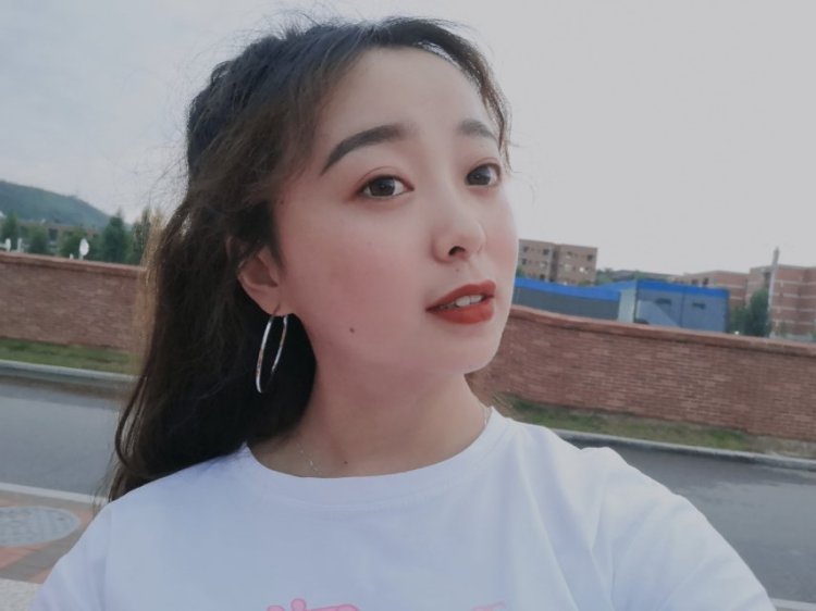 徐🙃-贵州省·遵义市·湄潭县-抖音,微博,朋友圈-是新人,想接网拍,喜欢化妆拍照修图
各种风格都可以尝试,价格商量