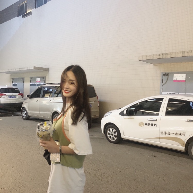 A -向晴晴💗-湖南省·岳阳市·岳阳楼区--可以摆拍