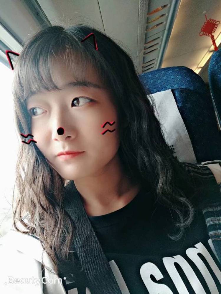 哈哈哈-内蒙古自治区·鄂尔多斯市·东胜区--什么风格都可以驾驭,身高171体重118,可甜可咸 ⁽⁽ଘ( ˊᵕˋ )ଓ⁾⁾ 费用好商量
