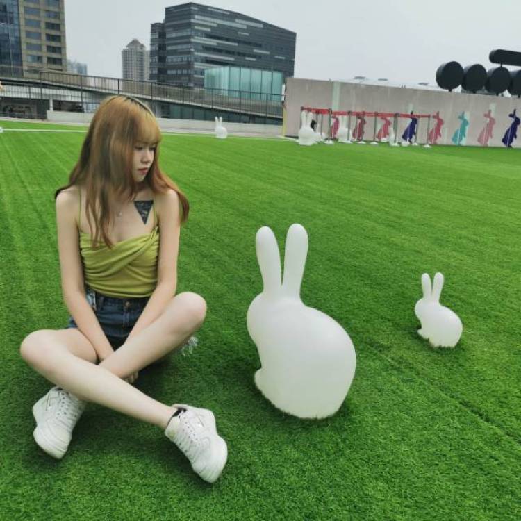 玉钰仔-甘肃省·兰州市·城关区--刚刚开始 可以接网拍 模特等 之前有过网拍经验。