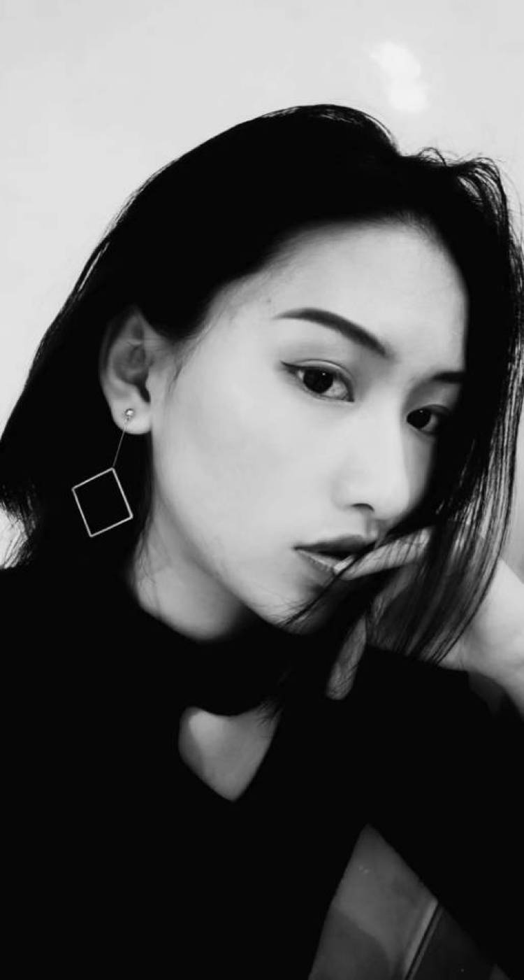YEZI-四川省·成都市·龙泉驿区--擅长欧美风,御姐风,港风