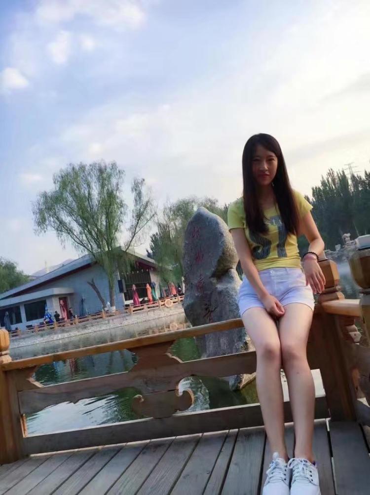 Amor-甘肃省·兰州市·西固区--身高176,体重56,淘气值1005;接网拍、买家秀、寄拍。擅长自拍、街拍,擅长p图。会很好的完成网拍任务。