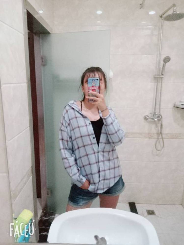格格在线摘星星-黑龙江省·七台河市·勃利县-快手-接网拍,拍照,视频都可以,什么风格都可以,身高174,体重64KG,爱好穿搭,美食