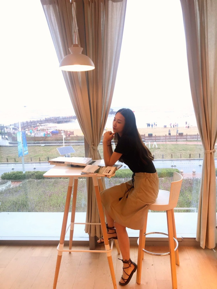 王美丽👸🏻-河北省·秦皇岛市·海港区--第一次知道这个平台,喜欢拍照,会p图,身高165,体重45公斤,有意的联系我,擅长唱歌,有合适工作岗位联系我~大四学生党,有时间~