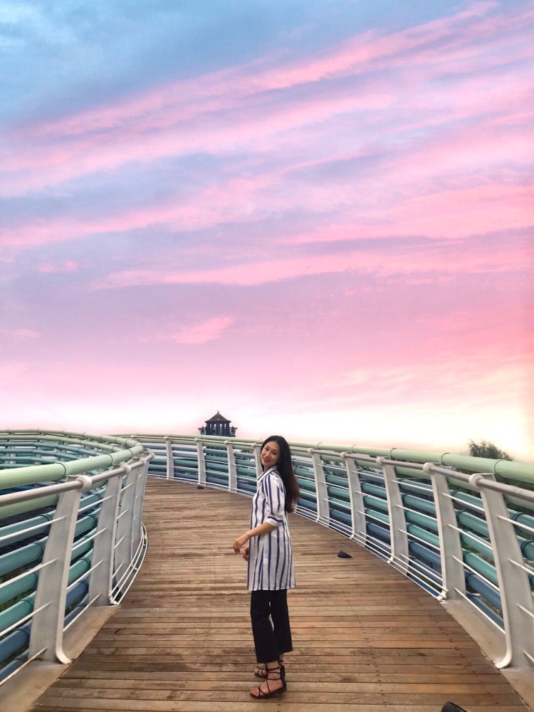 王美丽👸🏻-河北省·秦皇岛市·海港区--第一次知道这个平台,喜欢拍照,会p图,身高165,体重45公斤,有意的联系我,擅长唱歌,有合适工作岗位联系我~大四学生党,有时间~