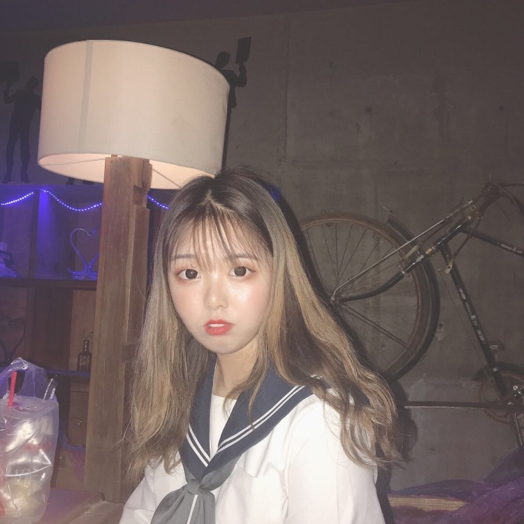 张洁-江苏省·无锡市·滨湖区--想做网拍挣点外快 本人会拍照会p图 身高 160 体重50kg