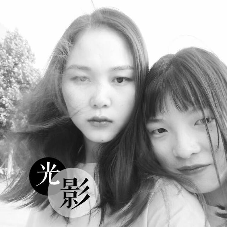 书生静公子-河南省·郑州市·金水区--特长:唱歌，古典舞。
服装，饰品为主。
