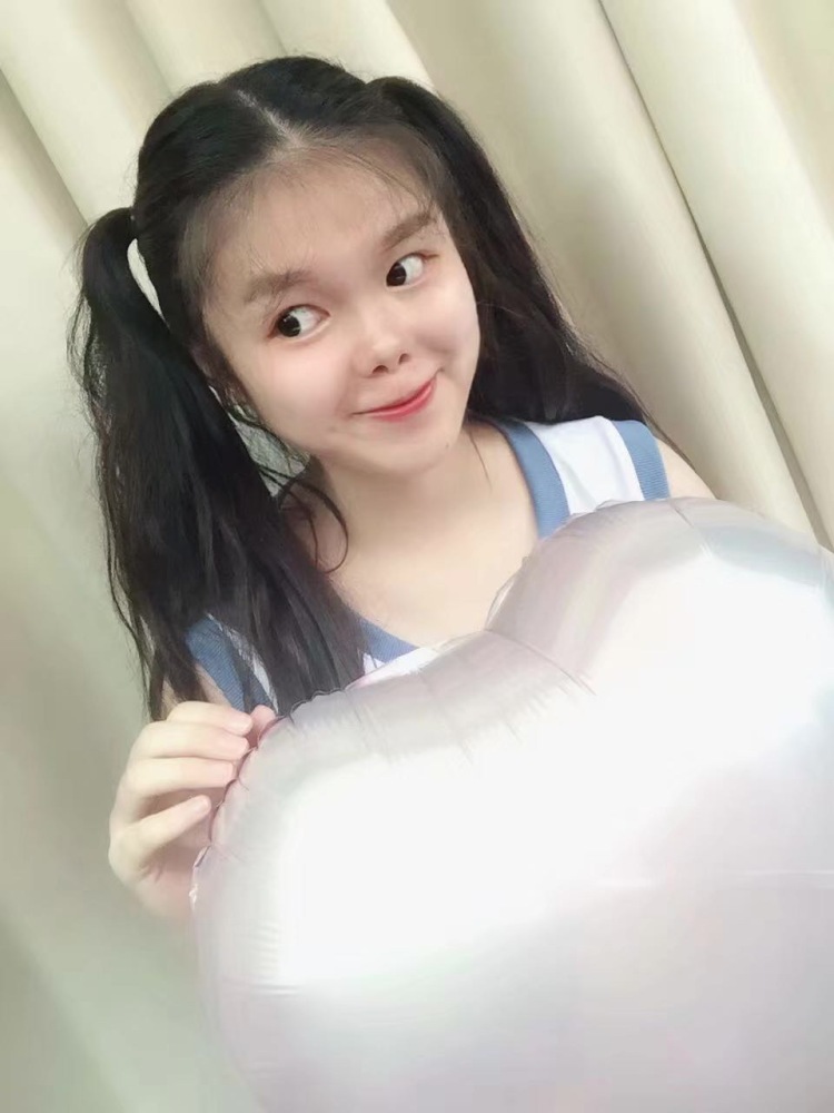 果果-贵州省·黔东南苗族侗族自治州·凯里市--会用ps，喜欢自拍，擅长运用各种p图软件，寄拍