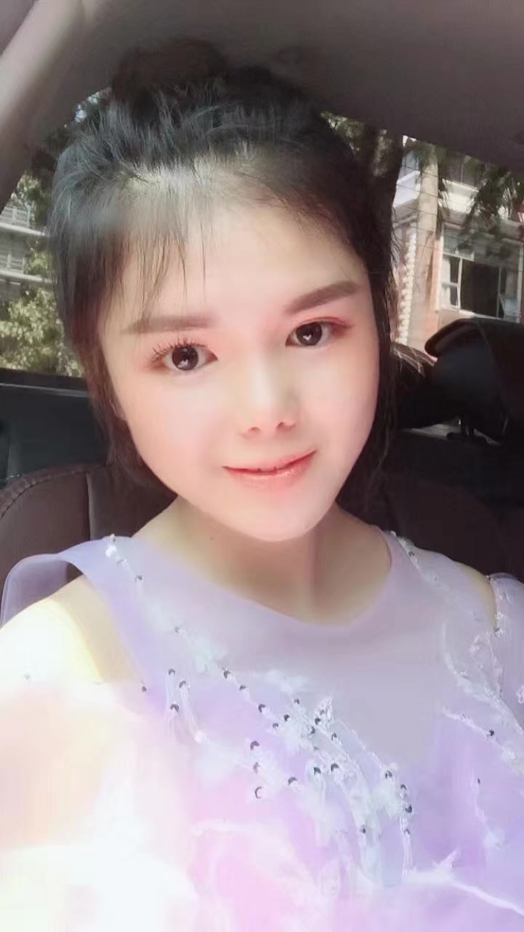 果果-贵州省·黔东南苗族侗族自治州·凯里市--会用ps,喜欢自拍,擅长运用各种p图软件,寄拍