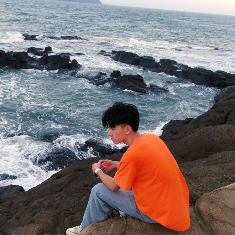 H。-广东省·东莞市·石龙镇--快手粉丝1000+喜欢拍照