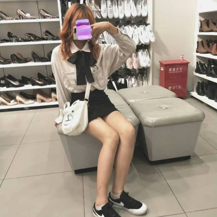 我可是仙女-江苏省·无锡市·滨湖区--比较喜欢拍照，想要赚点零花钱给家里减轻点负担，比较追求完美