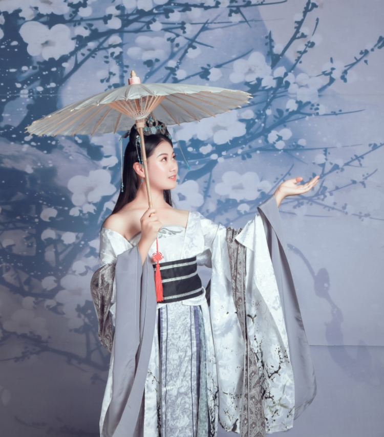 妳的女孩 ^_^-湖北省·武汉市·江夏区--寄拍
学生模特
会拍照
会修图
以下为未修图，加后期更优秀喔
有意者联系