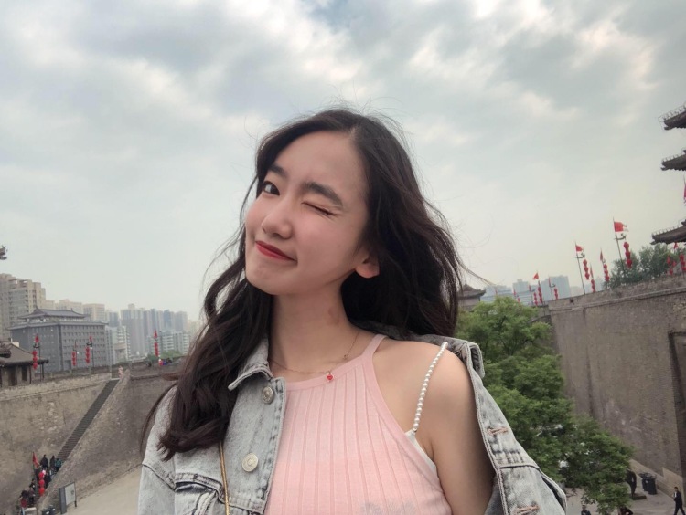 vivian-吉林省·长春市·南关区--168cm 49kg 有爵士舞功底 擅长摆拍 约拍模特经验丰富 熟练掌握ps技能 接受寄拍 主接网拍