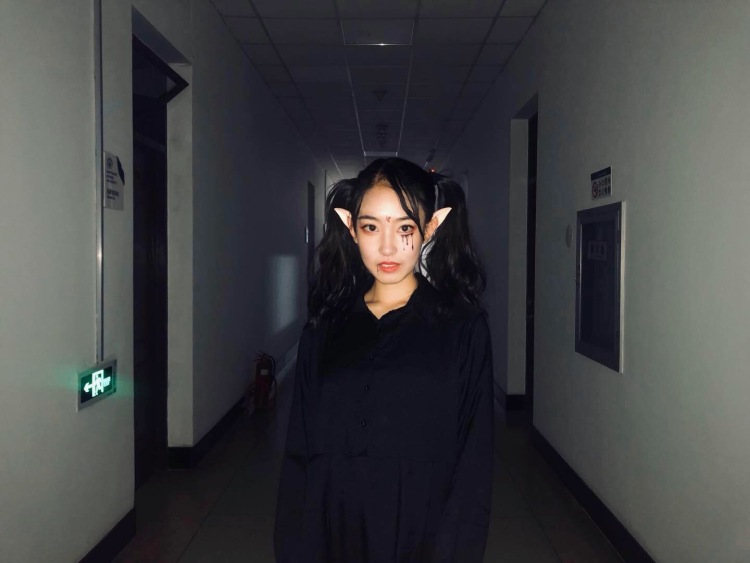 vivian-吉林省·长春市·南关区--168cm 49kg 有爵士舞功底 擅长摆拍 约拍模特经验丰富 熟练掌握ps技能 接受寄拍 主接网拍