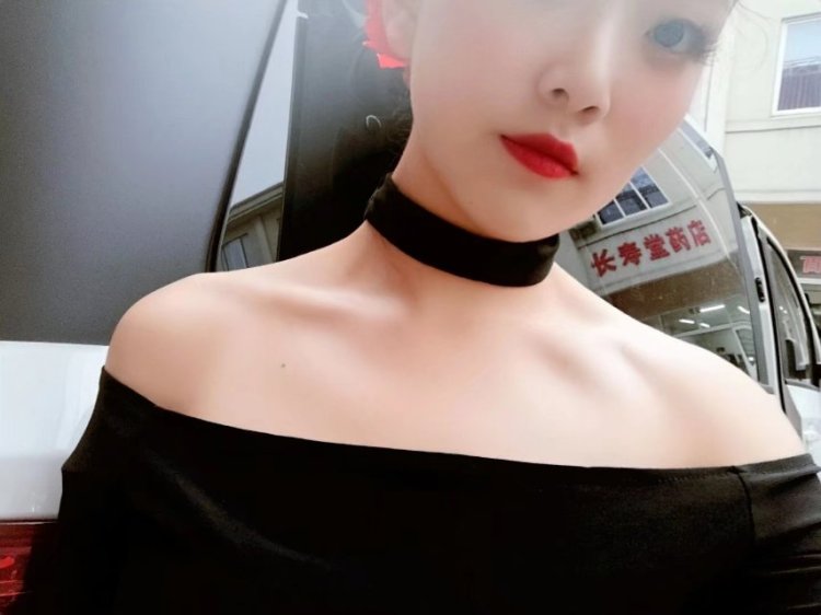 🍀 亚楠🍀-江苏省·无锡市·滨湖区--主业是一名舞蹈演员，平时空余时间多，喜欢拍照。想认真做做网拍，也想接触不同的风格。