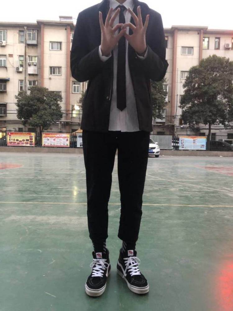 资态-河南省·郑州市·新郑市-快手-新人接网拍，手模也可以