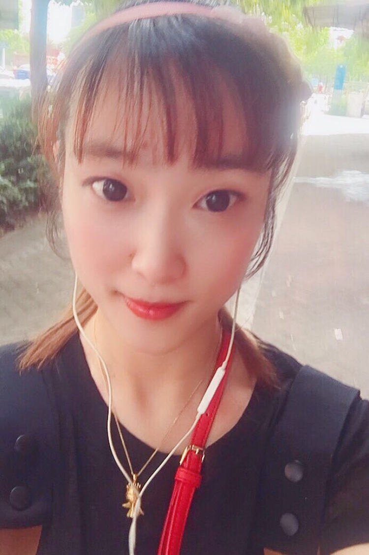 A 💞恋小依💞-广东省·东莞市·麻涌镇-***-身材高挑,能胜任各类衣服,不胖不瘦,爱笑。时间充裕。刚接触这个圈子,诚信的来。