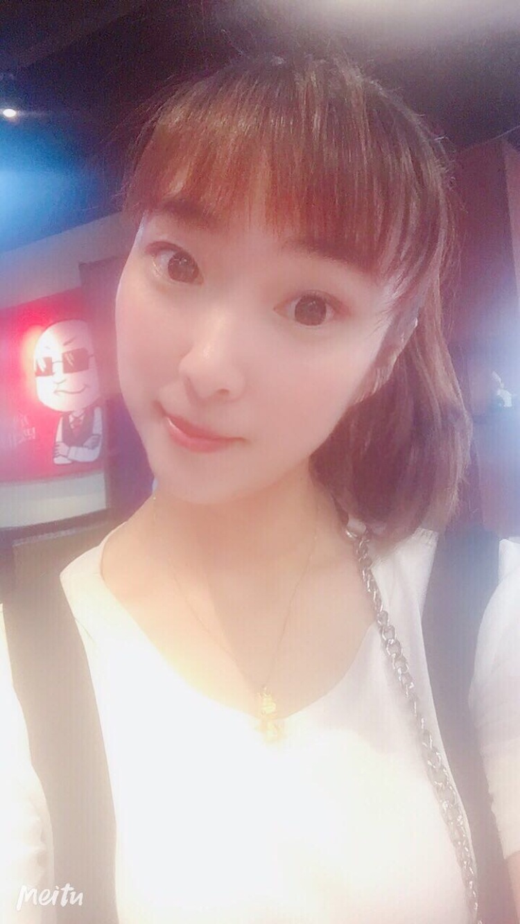 A 💞恋小依💞-广东省·东莞市·麻涌镇-***-身材高挑,能胜任各类衣服,不胖不瘦,爱笑。时间充裕。刚接触这个圈子,诚信的来。