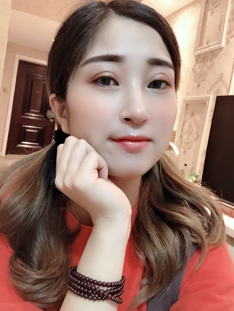 Ms.Zhang-河南省·南阳市·卧龙区-朋友圈-不胖不瘦一百零六,不高不低一米六七。
擅长各种风格,求砸单