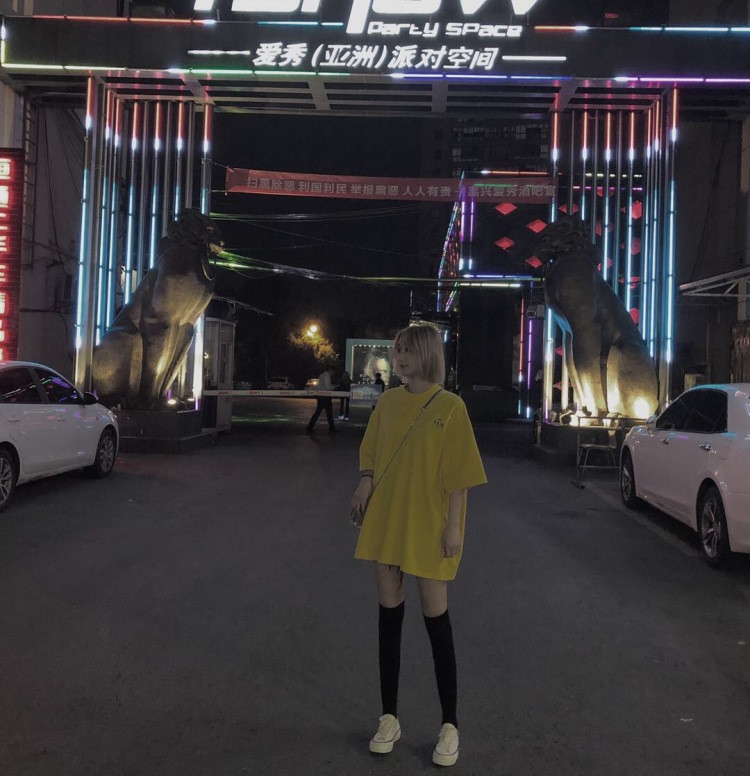 O泡果奶.-浙江省·嘉兴市·秀洲区-快手-接寄拍和买家秀 本人身高1.68体重94会p图可以尝试各种不同风格价格可以商量