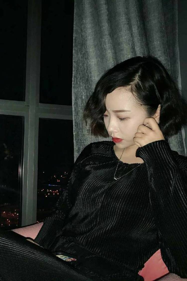AYXxxxx.-天津市·天津市·河西区-微信-接网拍 买家秀等 会p图会化妆 各种风格都可以