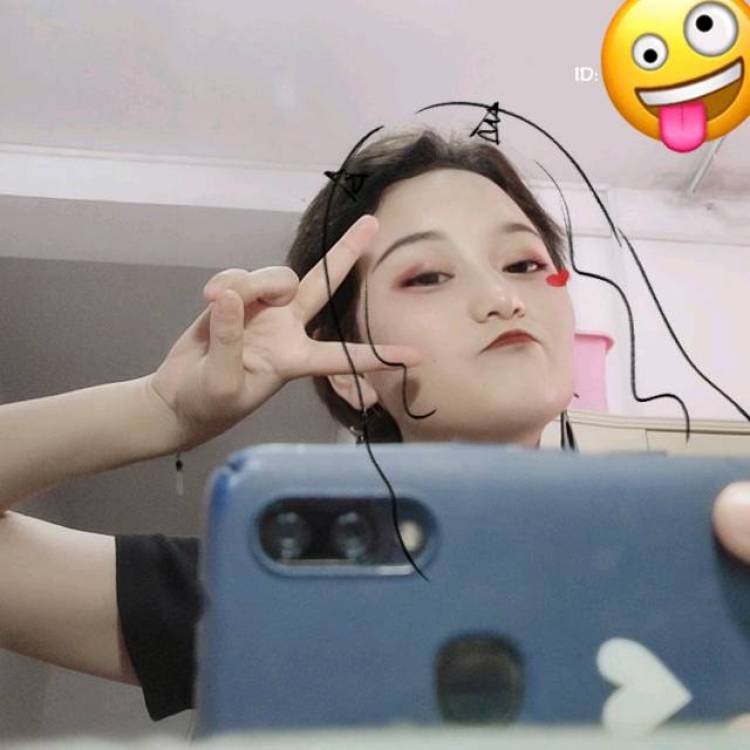 🙃-湖北省·武汉市·武昌区-微博,朋友圈-穿啥都好看的类型,衣架子,身材比例刚刚好