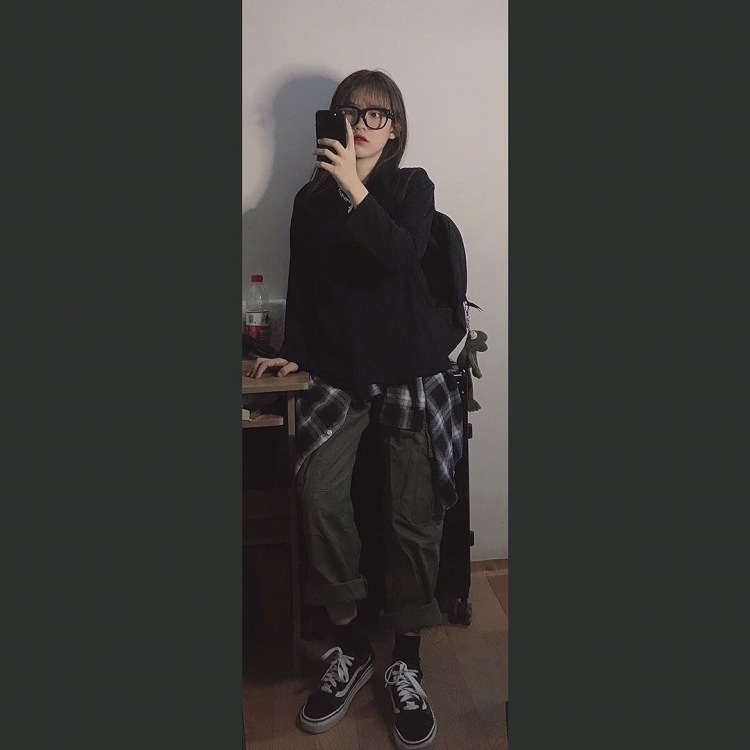 Goya-重庆市·重庆市·万州区-快手 微博 抖音-会拍照 会修图 有单反 84斤 emmm
