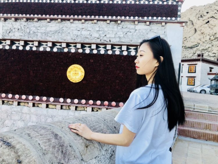 小土豆-内蒙古自治区·乌海市·海南区-抖音，***，朋友圈-新人宝宝，态度认真，特长舞蹈，瑜伽，以下是无修图照片，会p图