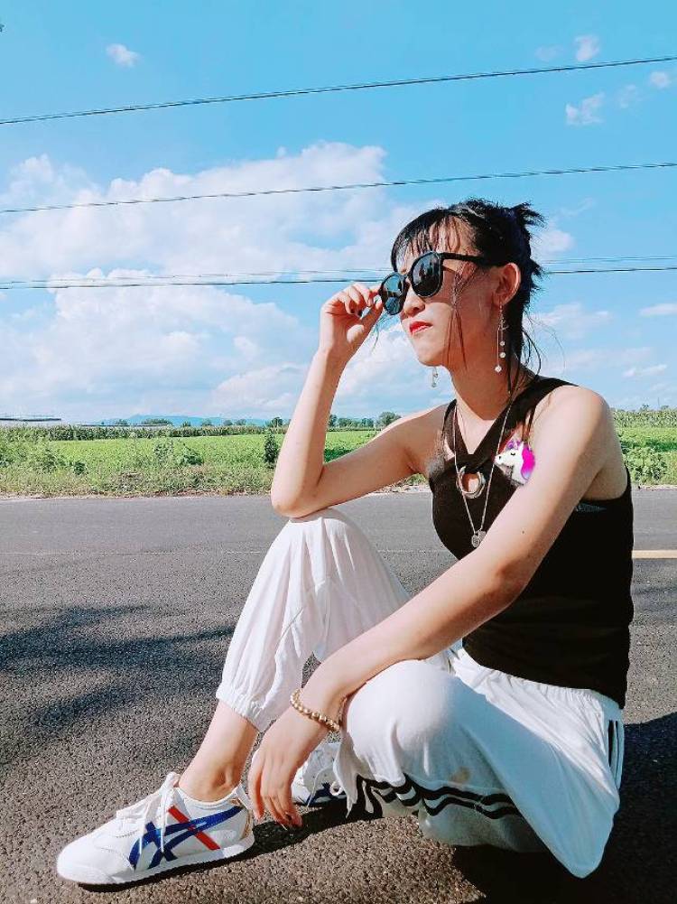 pink 野野~-辽宁省·锦州市·北镇市-快手,微博,朋友圈-网拍,平面模特
