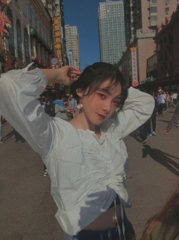 想吃肉-黑龙江省·哈尔滨市·道里区-抖音 想吃肉-接网拍寄拍 (美瞳帽子 墨镜假发等都行)出图快