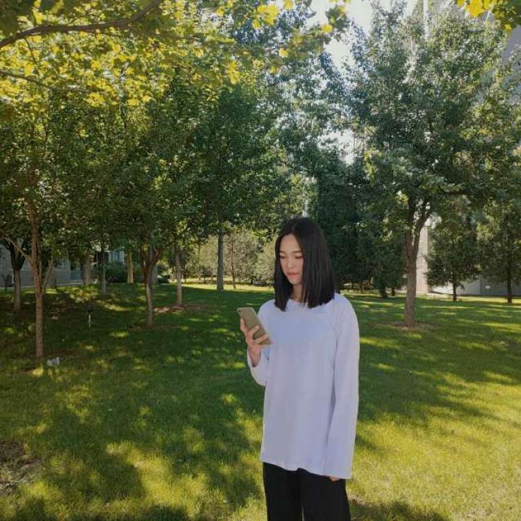 昭昭-山西省·太原市·小店区-快手   抖音   -拍照  跳舞