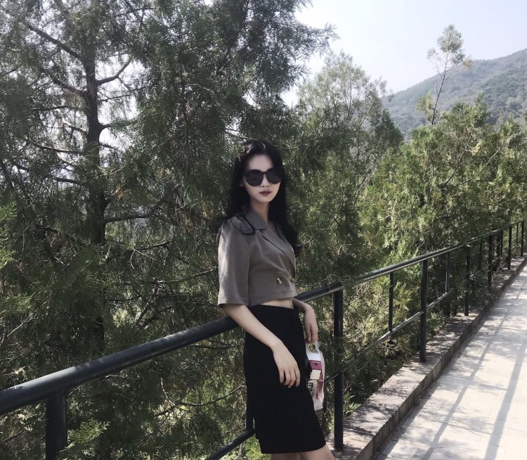-Annie Liang-北京市·北京市·朝阳区-抖音,***,知乎-可以接淘宝模特,平面模特,本人身高167cm,42kg,有意联系,非诚勿扰。喜欢拍照,喜欢穿搭,本人手也好看。